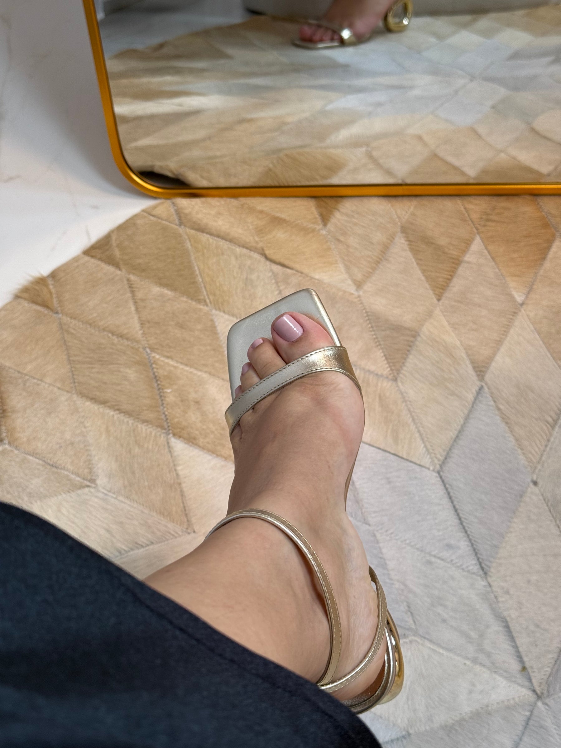 Sandália Tiras - Metalizado Ouro