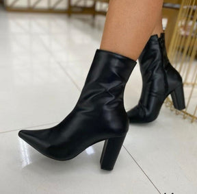 Bota Feminina Cano Médio - Preto