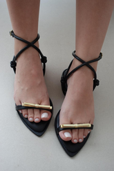 Sandália Rasteira Bico Folha